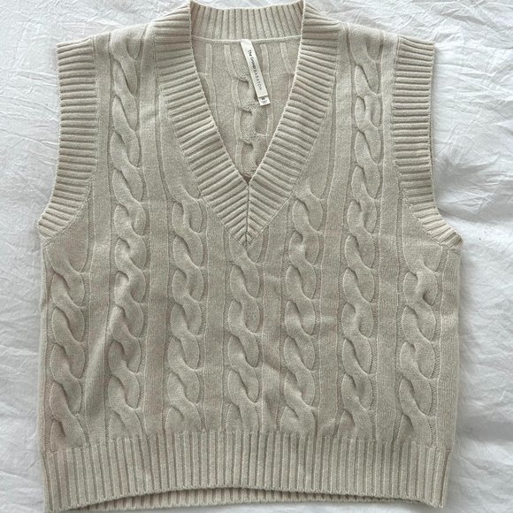 Aritzia Sweaters - Cream Babaton Illustrator Vest